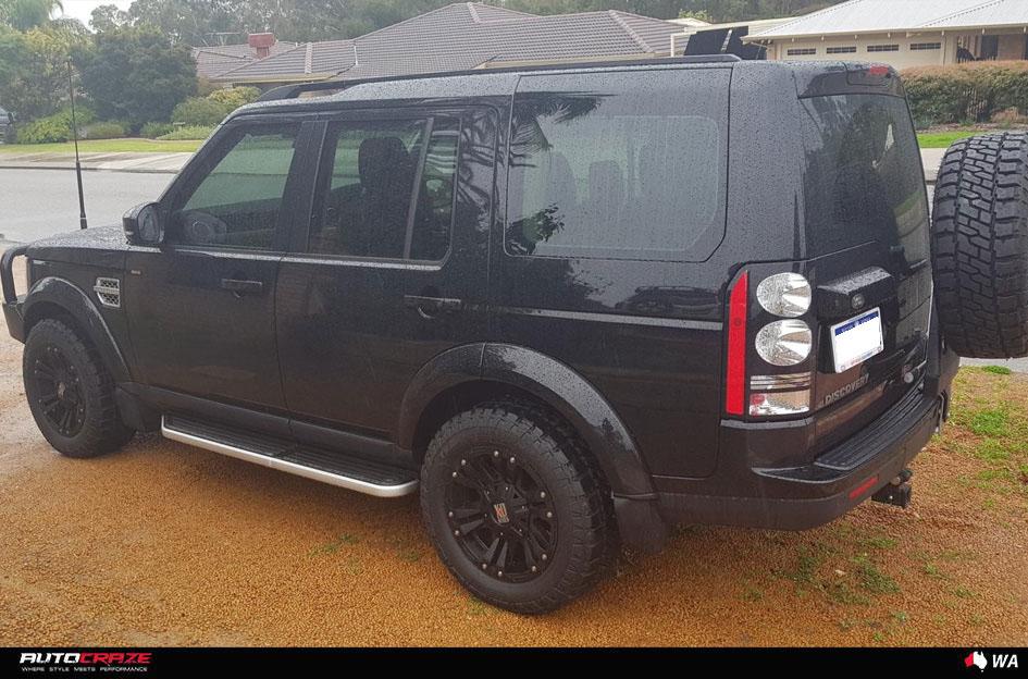 LAND-ROVER-DISCOVERY-MONSTER-XD-2-MATTE-BLACK